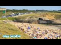 Ambiance estivale dune plage bretonne en juillet  le loch  guidel  morbihan  bretagne  france