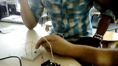 Encendido y apagado de un  LED con pulsador y  ARDUINO UNO (2)