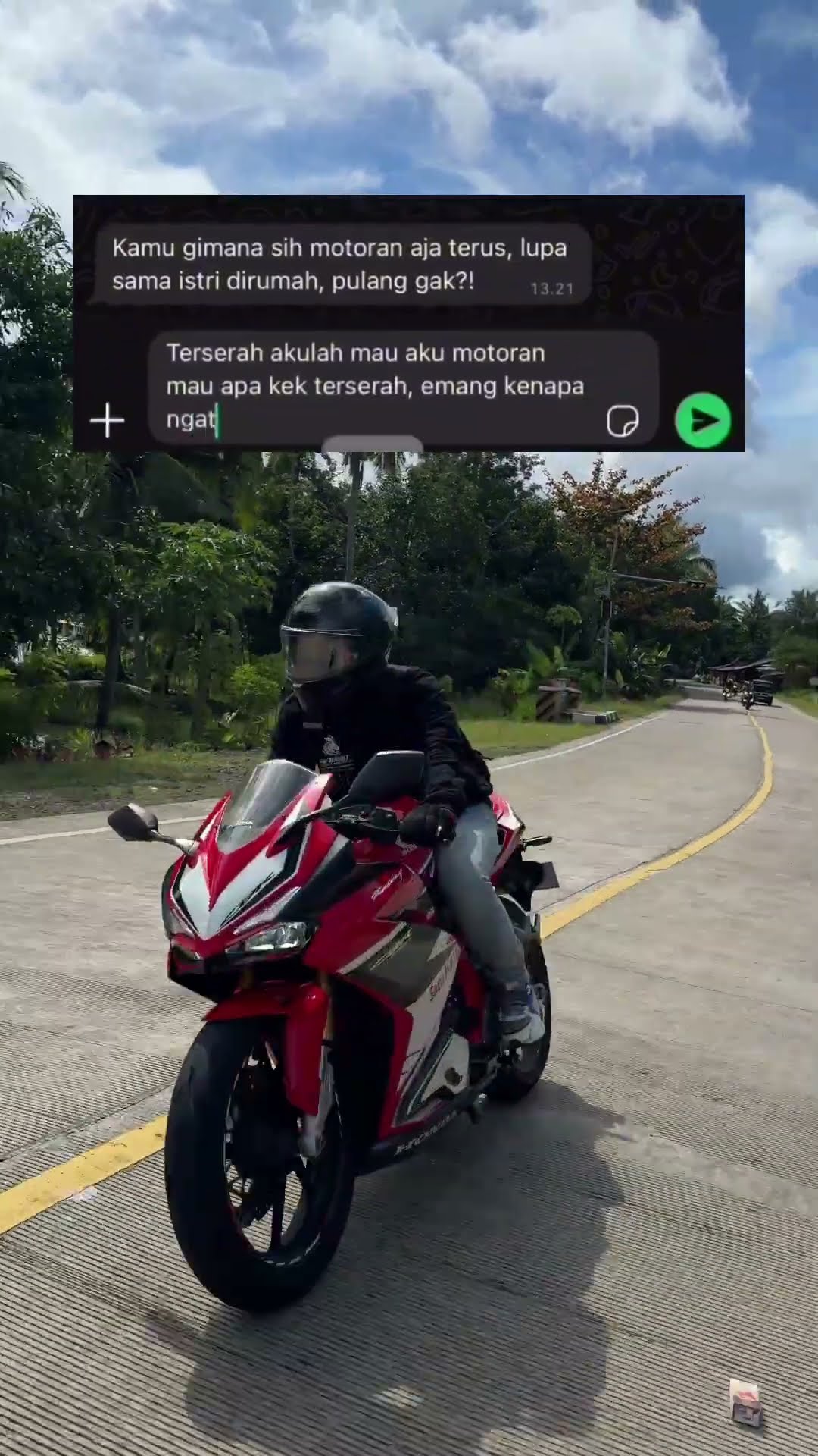 CHAT ISTRI SETIAP DITINGGAL TOURING!