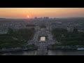 Coucher du soleil  la tour eiffel  laps de temps