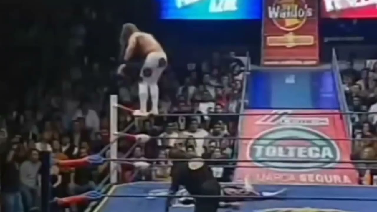 CMLL Finisher : Héctor Garza - El Tornillo