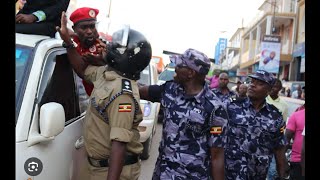 Bobi Wine Babakubye Teargas Ku Lutindo e'Jinja Nga Bagenda e'Kamuli.