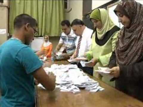 ეგვიპტეში მურსი ლიდერობს