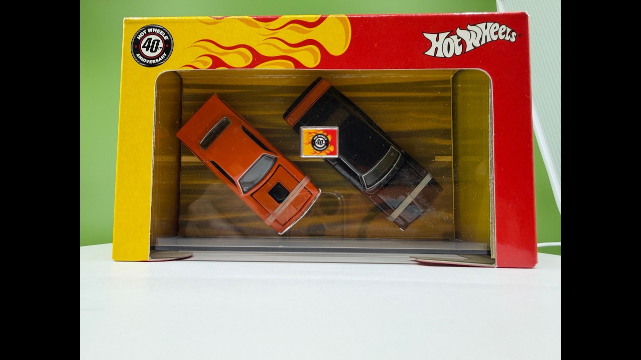 2008 Hot Wheels 40th Anniversary 2 Car Set Boulevard Burners - YouTube