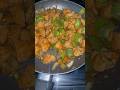 MAKE CHICKEN STIR FRY WITH ME😁 #dinnertime #homecookedfood #nyc #viral #vlogger