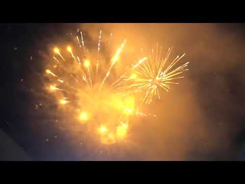 Εντυπωσιακά πυροτεχνήματα από τον Δήμο Αμαρουσίου για την Ανάσταση του Κυρίου