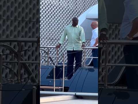 Он стал первым миллиардером среди всех спортсменов.