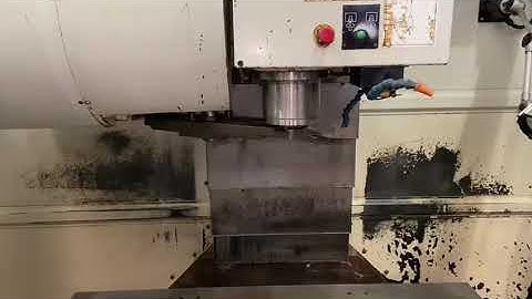 Hurco VM2 Toolchange