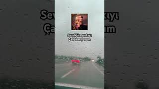 Dışarda Yagmur Var Aldırmıyorum - Güllü - Müzik Dinle