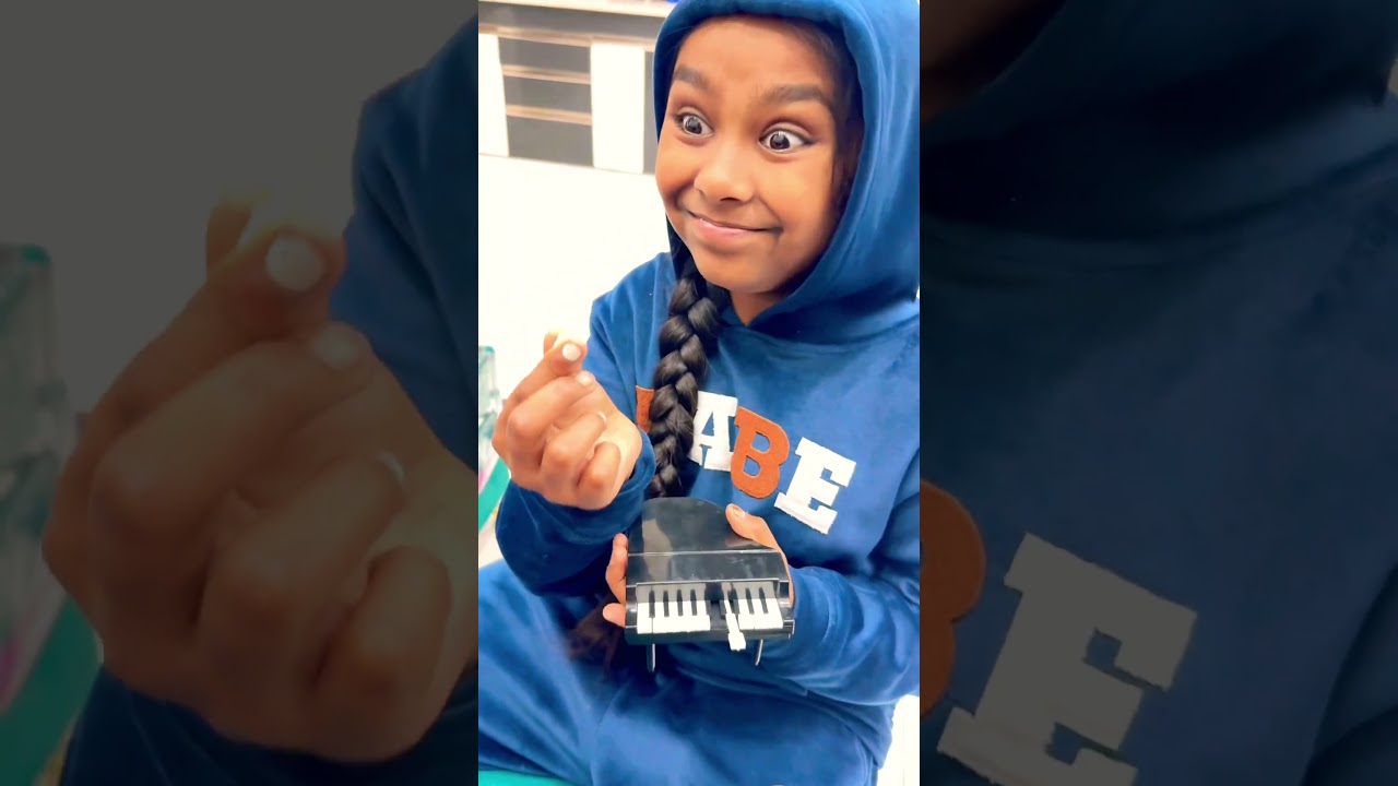 Mom this isn’t a piano 🎹 it’s a fruits 🍈 stick 😁 