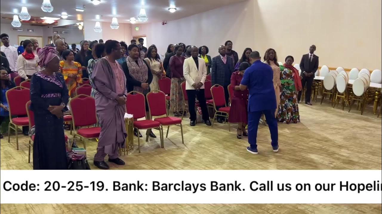 Рисунок семьи на английский язык. Talk about your family using the following prompts my family is. My family family is central пересказ. Про семью по английскому. Семейное дерево.