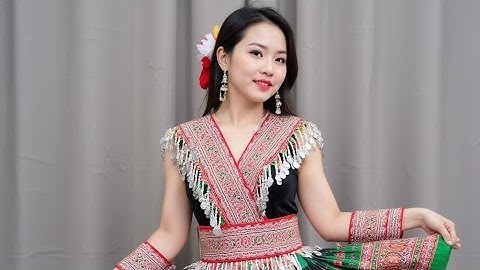 Aim tu niab zorgt per ongeluk voor de penis van haar zus