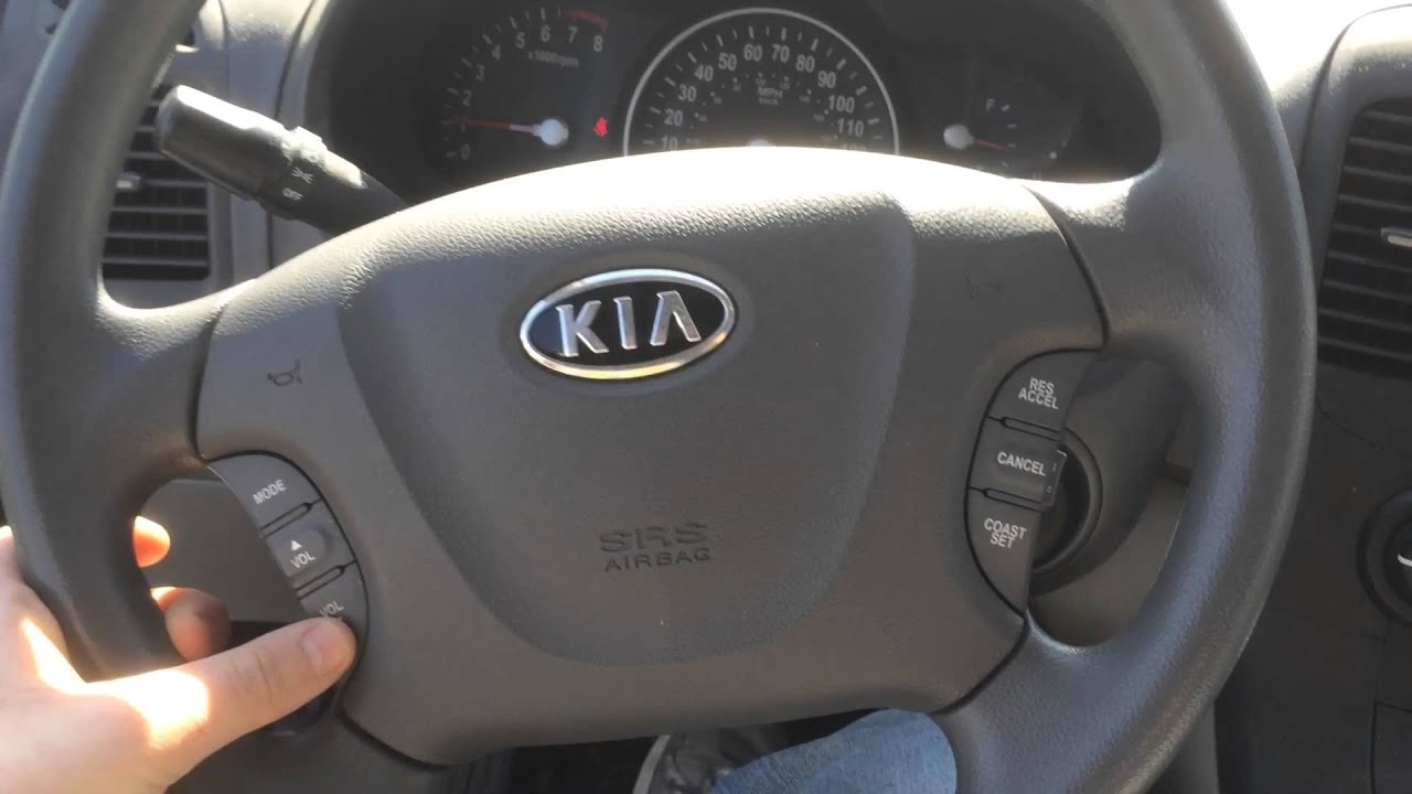 2011 Kia Sedona Start Up, Engine, Brief Tour - YouTube