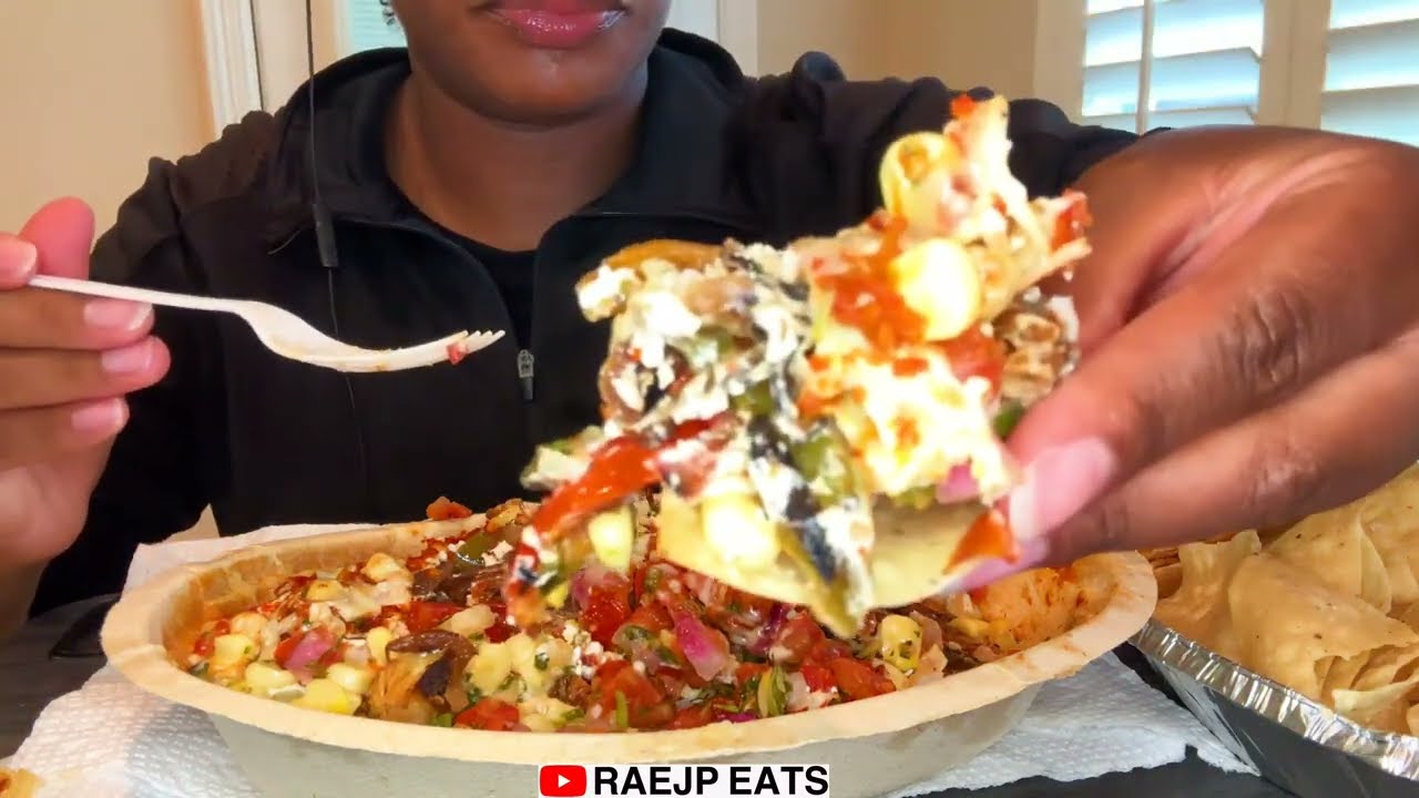 ASMR EATING CHIPOTLE BOWL CHIPS GUACAMOLE MUKBANG ASMR EATING SHOW 먹방 REAL SOUND