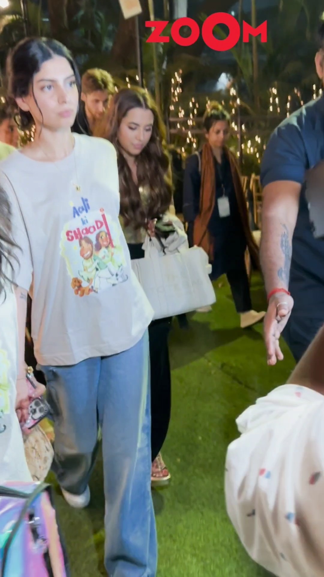 Khushi Kapoor sets BRIDESMAID goals post Aaliyah’s Reception ? #shorts #aaliyahkashyapwedding