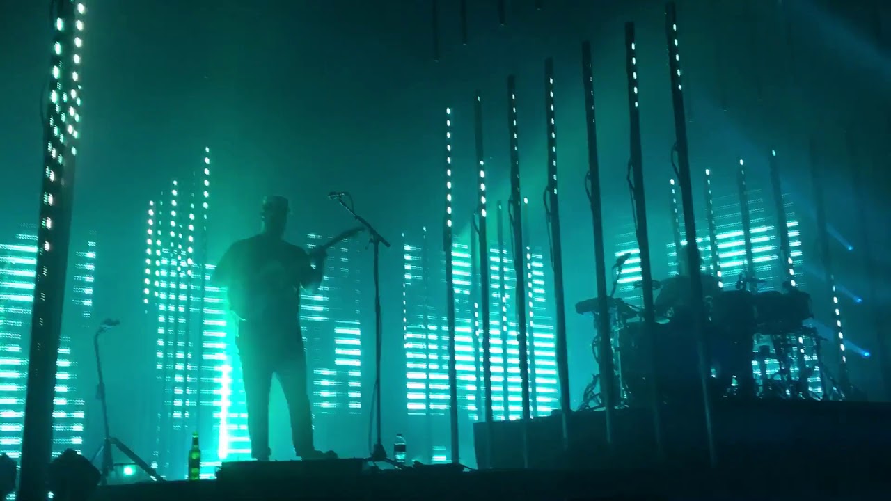 Intro / Left Hand Free by alt-J (Live 11/8/17)