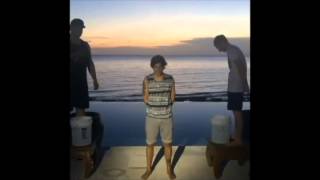 One Direction Ice Bucket Challenge (Zayn have the best one)