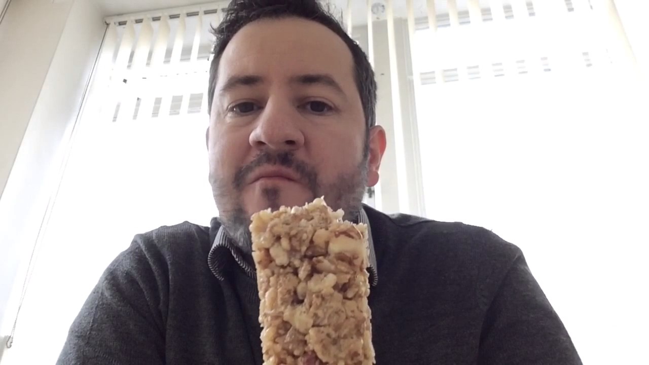 I Tried Special K Hazelnut & Almond Cereal bar. UK Food Review