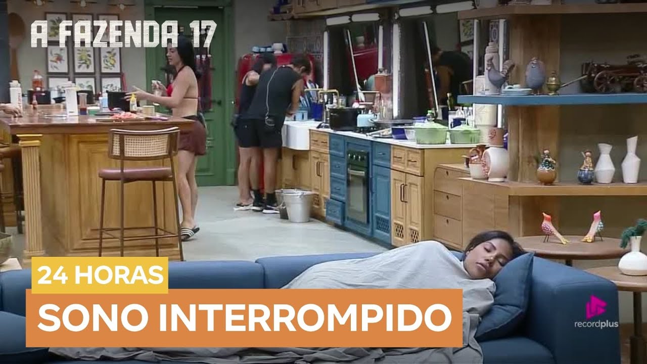 Ray faz barulho com panelas enquanto Carol tenta dormir | A Fazenda 17