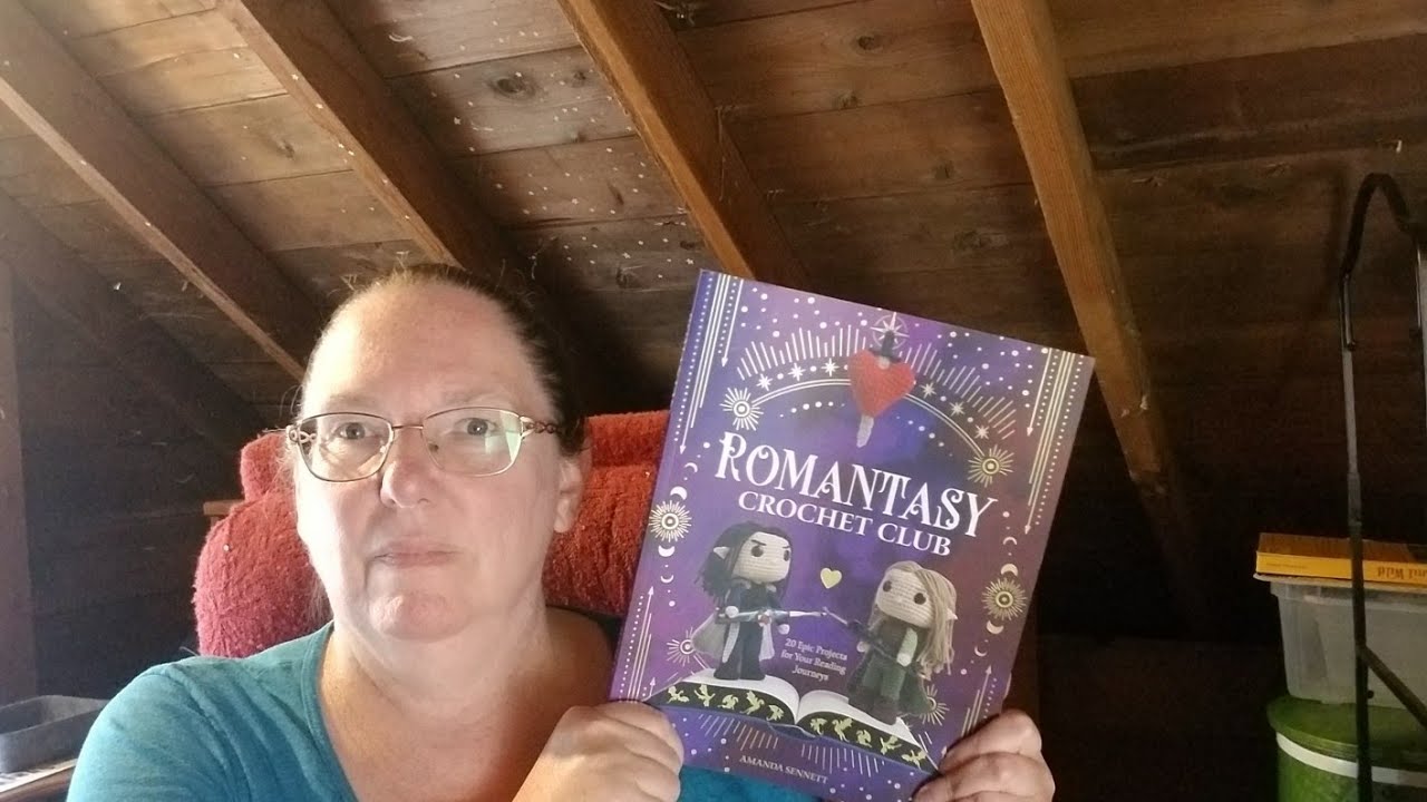Romantasy Crochet Club -- Flip Through and Review