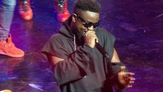 Sarkodie - Lit performance @ Vodafone Ghana Music Awards 2017 | Ghana Music.com Video