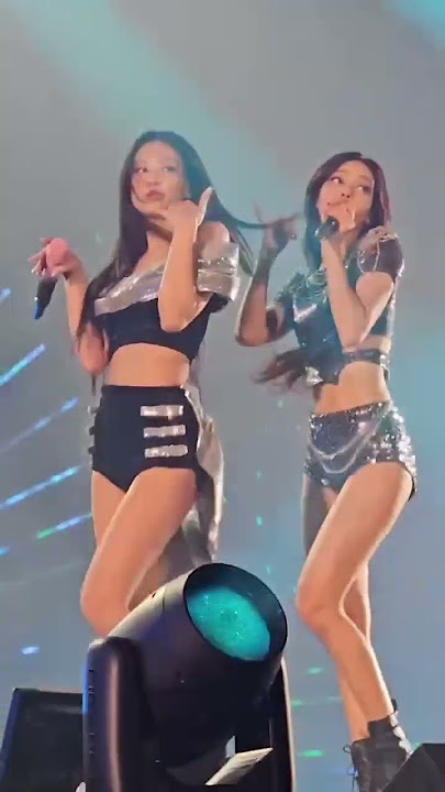 Jennie & Lisa Don’t Know What to Do BORN PINK FINALE IN SEOUL #bronpink#blackpink #lisa #jennie #