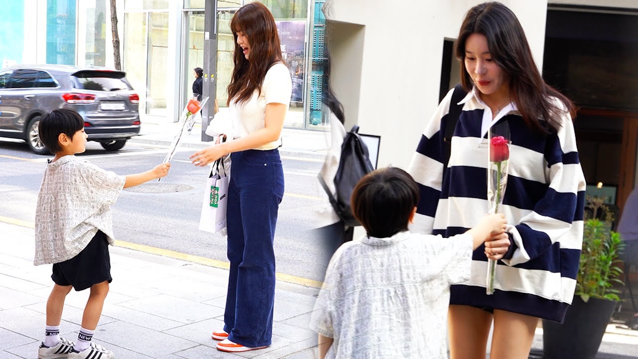 Как насчет того, чтобы ребенок подарил цветы? Я даю их, потому что они красивые 6