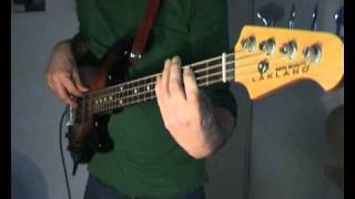 Video thumbnail of "Michael Jackson - Beat It - Bass Cover"