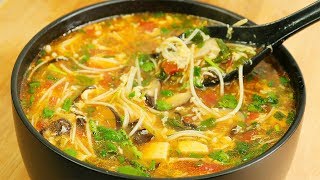It’s cold, the whole family is the most hot and sour soup, sour and spicy.