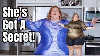 Glitterandlazers Has A Secret In Her Dress | Retro Reaction