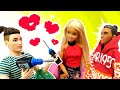 Кукла Барби гадает, что подарить Кену! Игры в Салон Красоты кукол. Игры для девочек в куклы