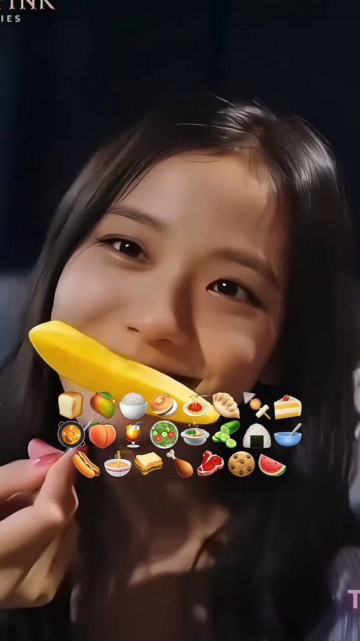 JISOO ASMR EATING ?? #jisoo #jennie #lisa #rosé #blackpink #shorts