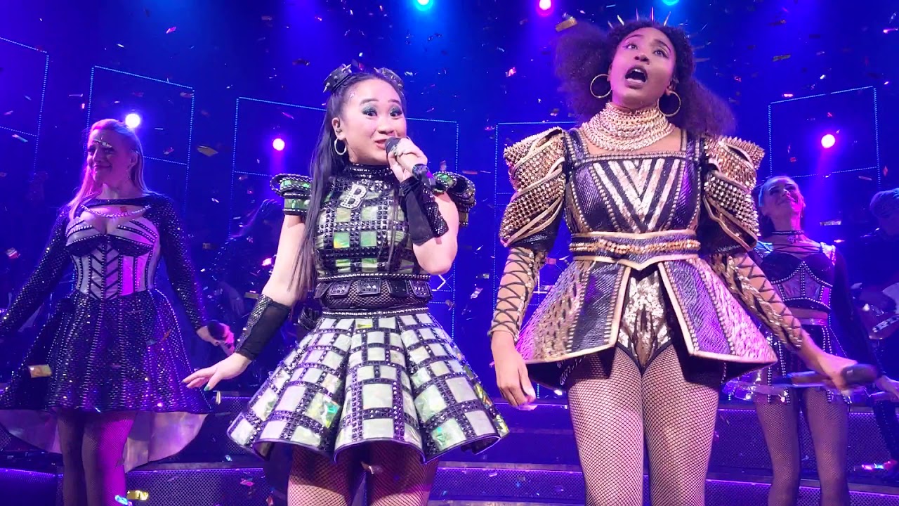 SIX THE MUSICAL Megasix in Edmonton's Citadel Theatre (Nov 5, 2019)