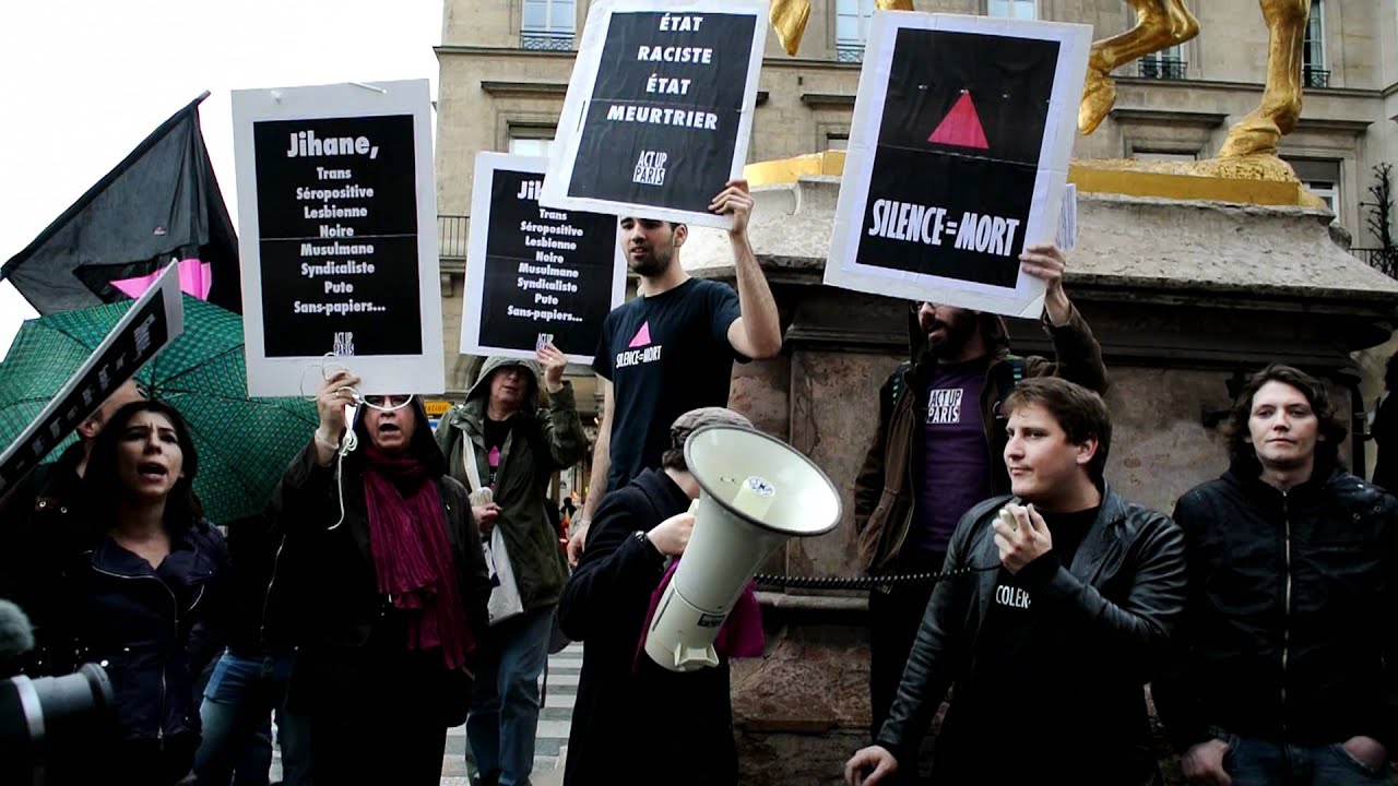 Act Up-Paris Protest Front National.MOV