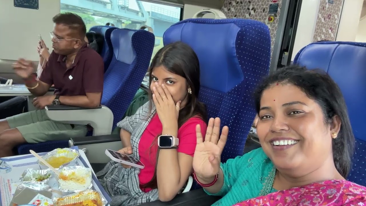 Bengali Vlog # জীবনে প্রথমবার বন্দেভারতে উঠলাম 