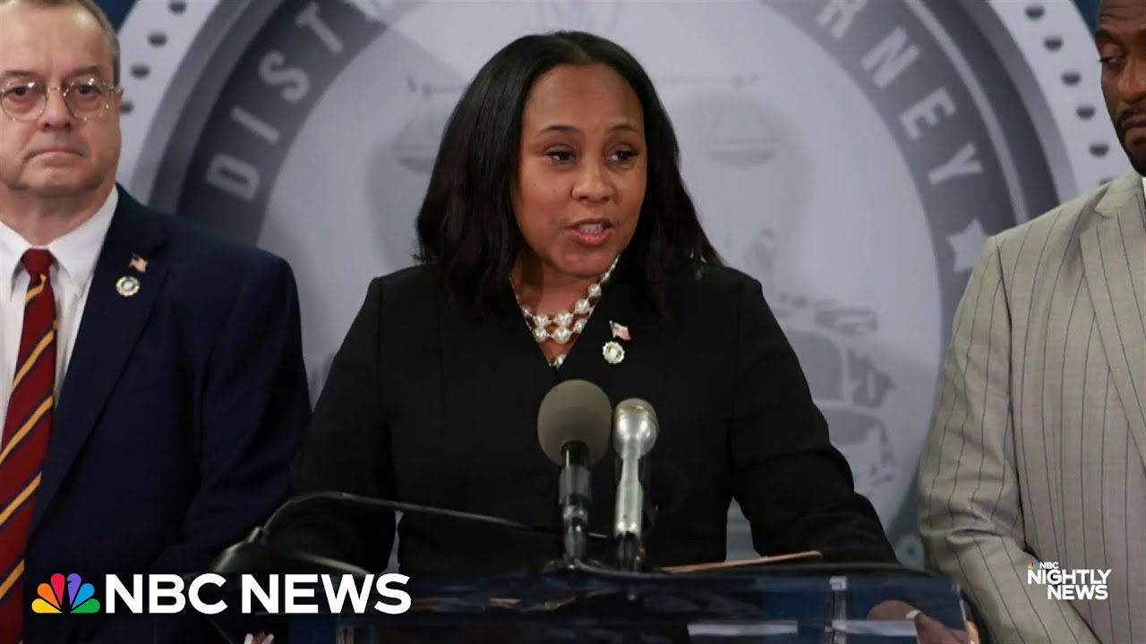 Fulton DA under fire over alleged improper relationship with prosecutor she hired for Trump case
