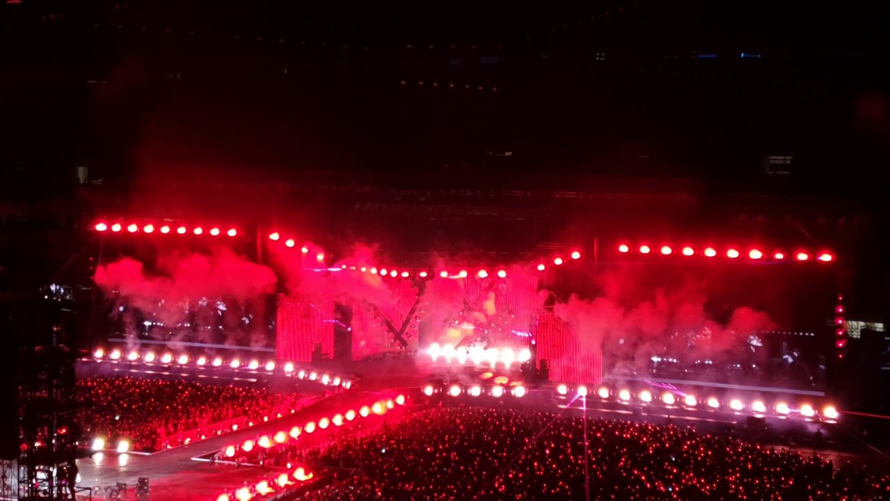 world tour final song