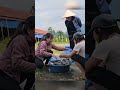 Traditional fishing techniques - A single mother uses her fishing skills to catch giant fish