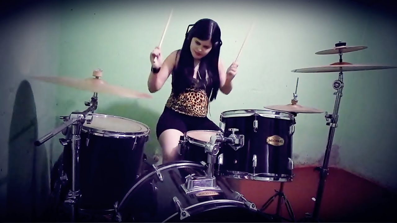 Skillet Feel Invincible Drum cover by Kim Brito ( girl drummer