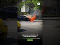 🔥🚗 #Barranquilla | Automóvil se incendió en el norte de la ciudad