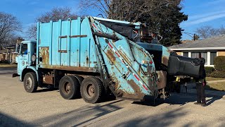 City of Chicago Rear Loader Garbage Trucks by MidwestTrashTrucks 2,746 views 5 months ago 10 minutes