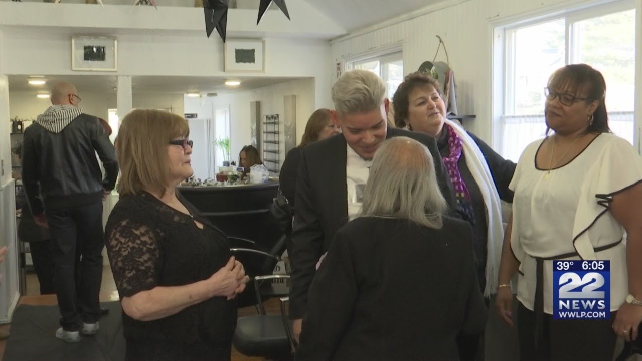 'Chic Salon by Jose' welcomes new customers during grand opening