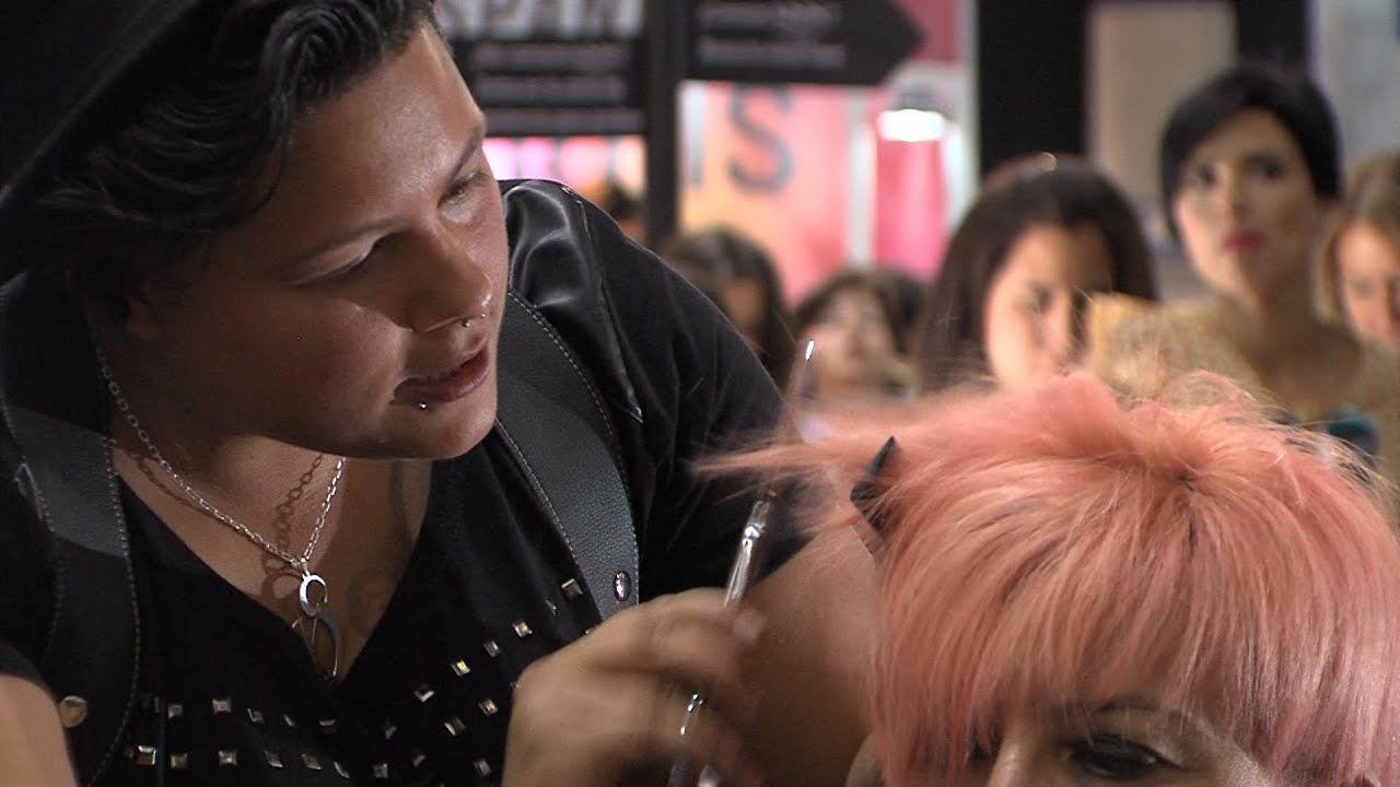 Seray Jackson corte mujer