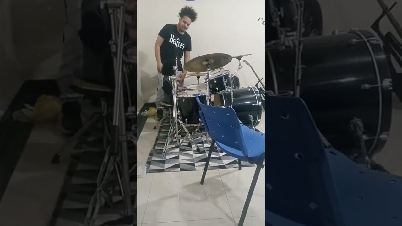 3° aula de bateria na Igreja
