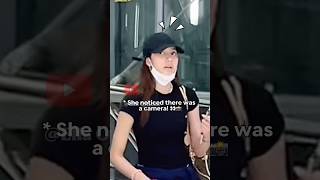 Lisa IMMEDIATELY PUT ON HER MASK when she saw a fan FILMING🧐 #lisa #fypviralシ #blackpink ​⁠#shorts