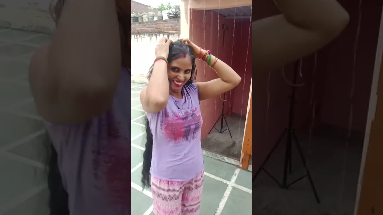 Barish Mein Nahate hue full masty😃