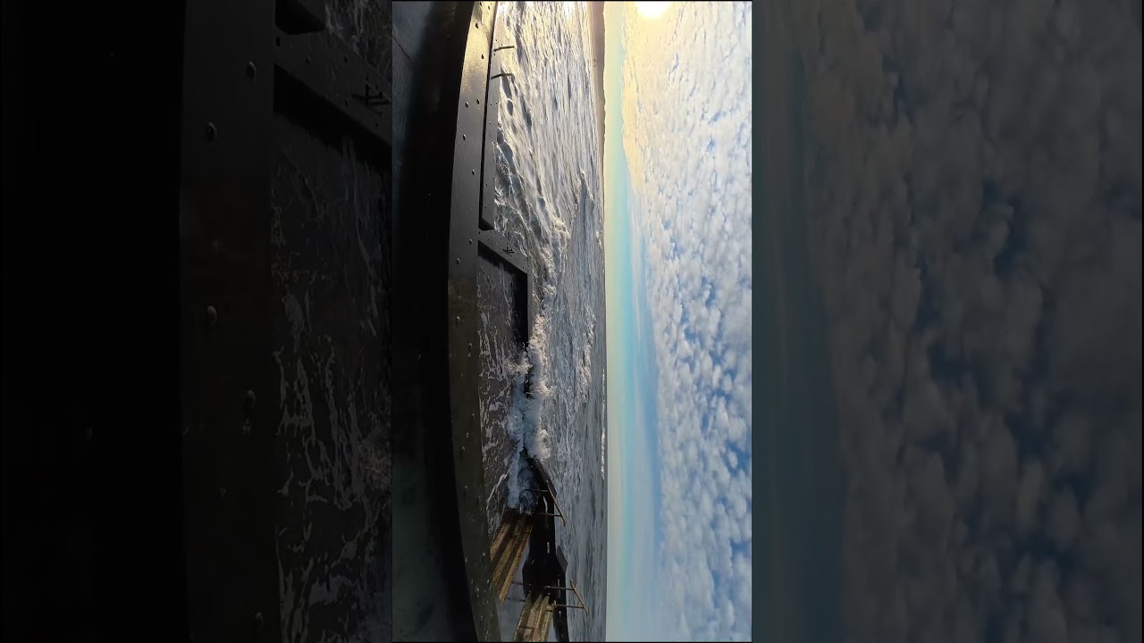 Just waves🌊🇩🇰 /