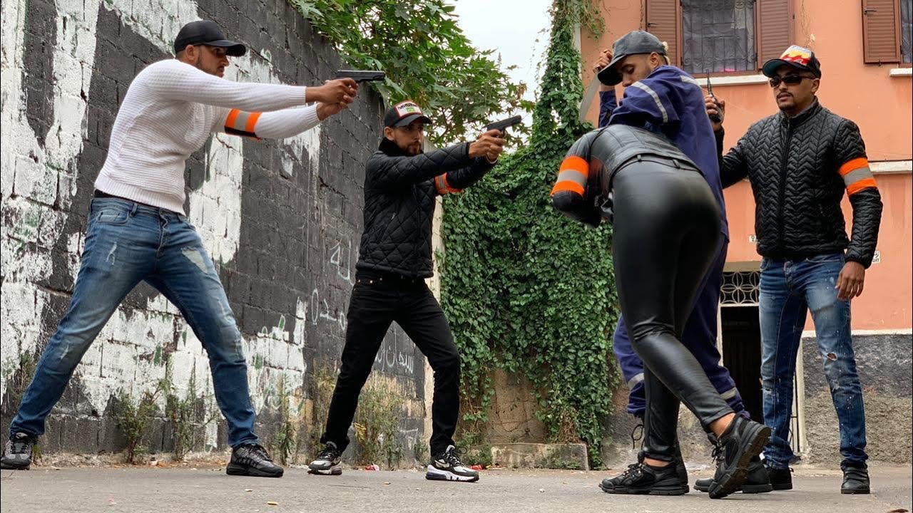 فيلم قصير : الشرطية الجميلة و الوحش 