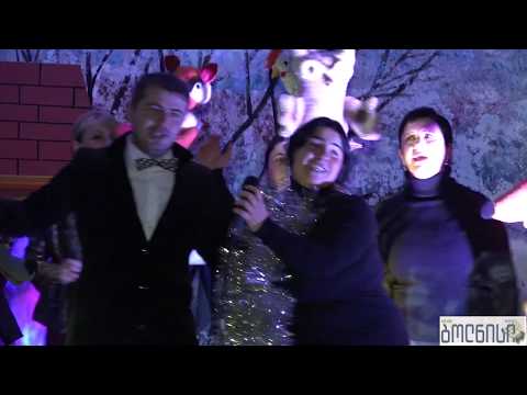 თოჯინების თეატრის ჩვენებამ სრული ანშლაგით ჩაიარა