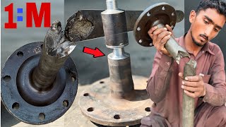 Unbelievable work double jointing a broken axle like a pen is mind boggling